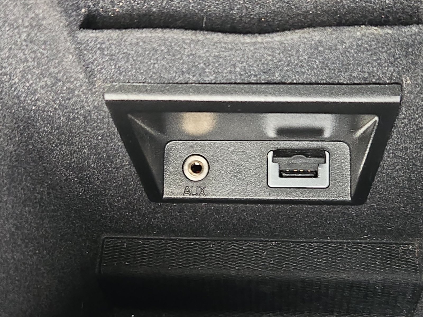 Used 2016 Ice White Volvo T5 Drive-E Premier image 21