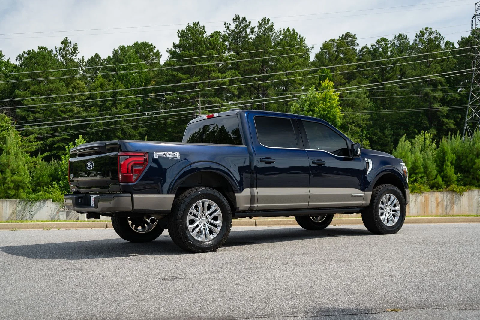 Used 2025 Blue Ford King Ranch image 22