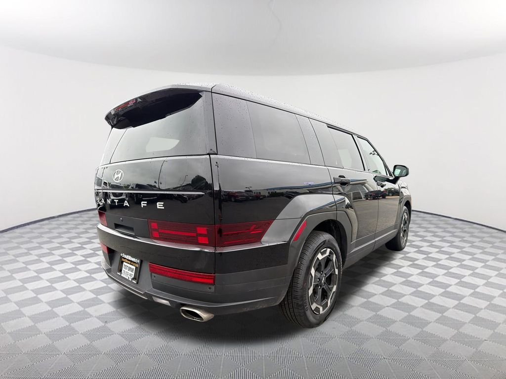 Used 2025 Black Hyundai SE image 5