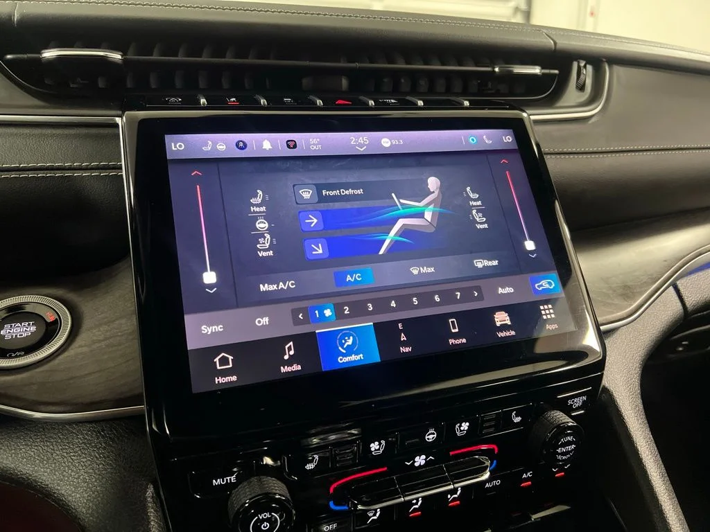 2023 Jeep Grand Cherokee Overland - Photo 42