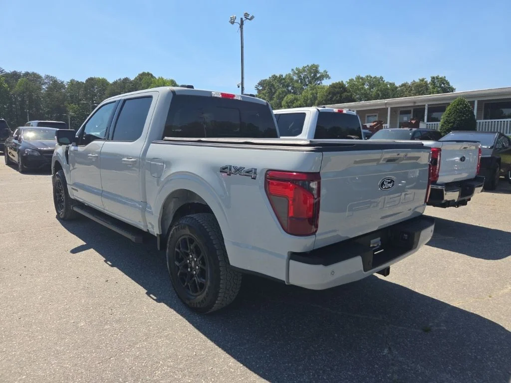 Used 2024 White Ford XLT image 5