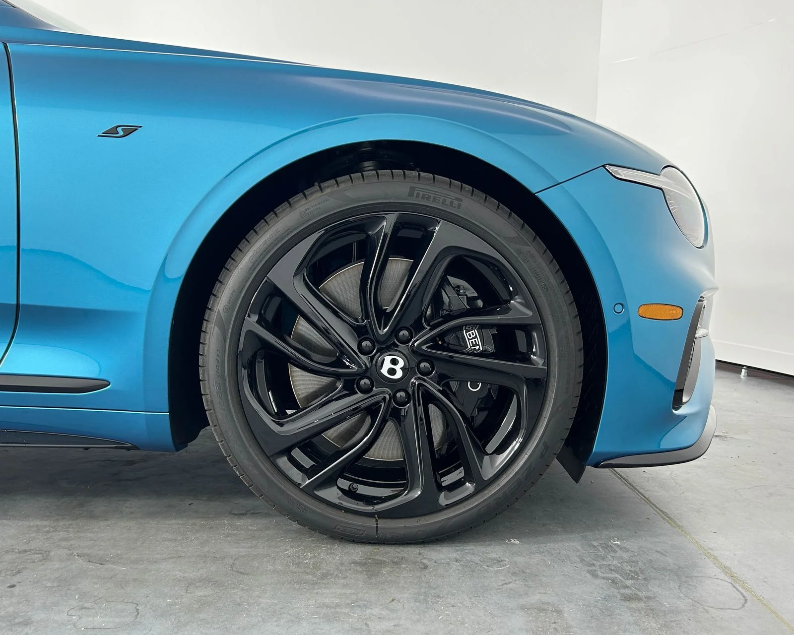 New 2026  Bentley V8 S image 6