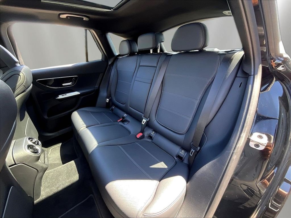 Used 2026 Black Mercedes-Benz GLC 300 image 23