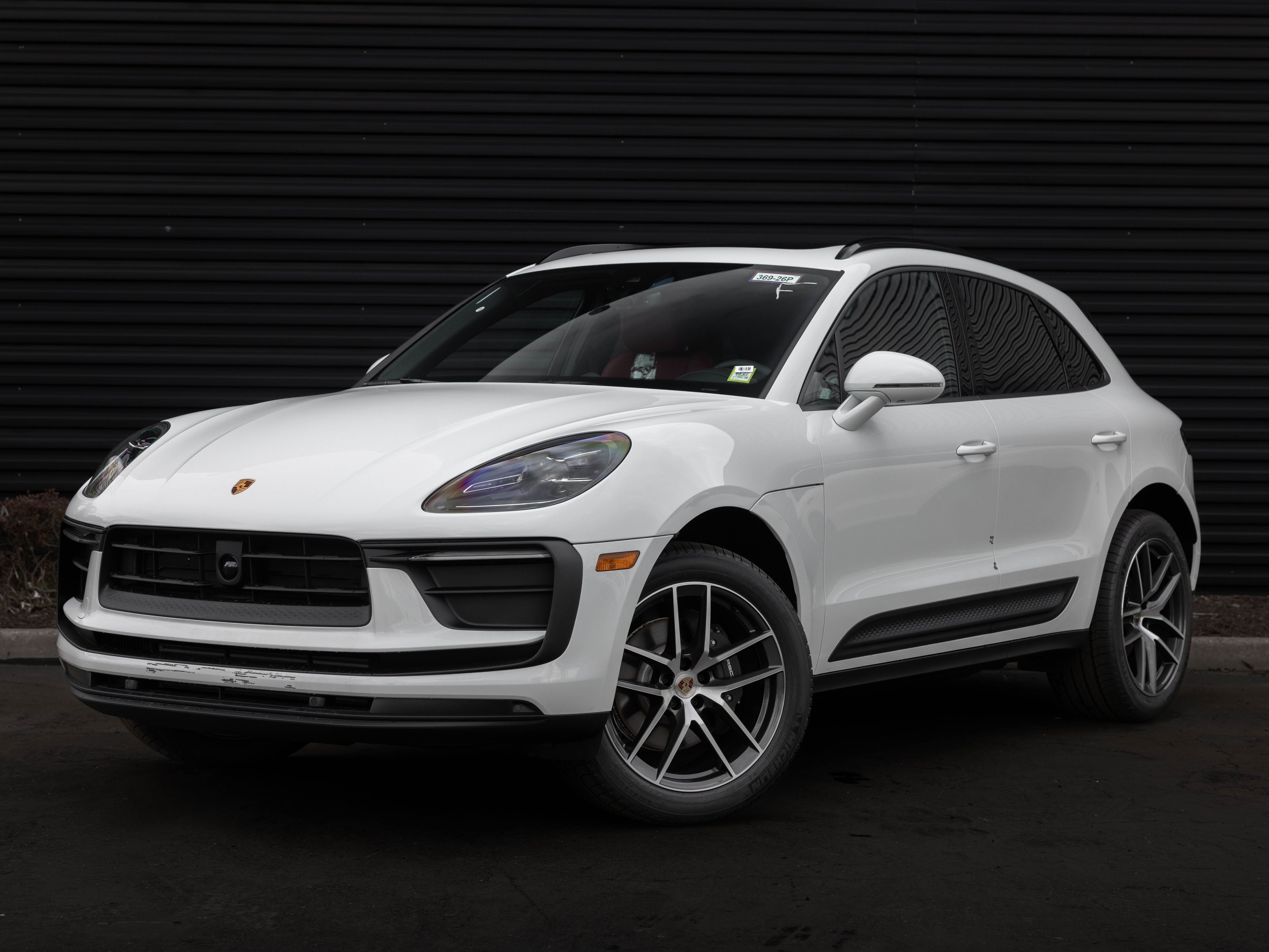 2026 Porsche Macan Base