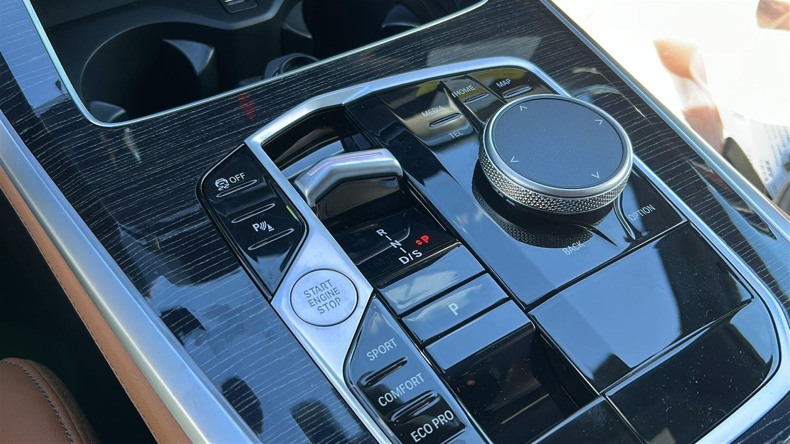 New 2026 Black Sapphire Metallic BMW xDrive40i image 18