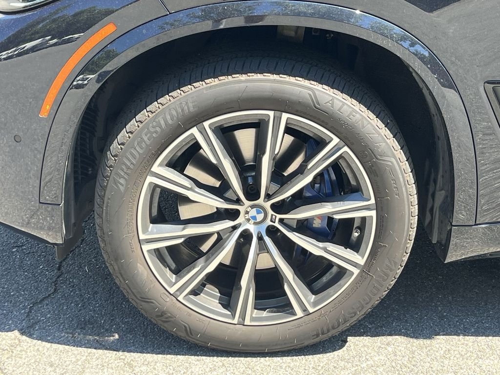 Used 2021 Carbon Black Metallic BMW xDrive40i image 10