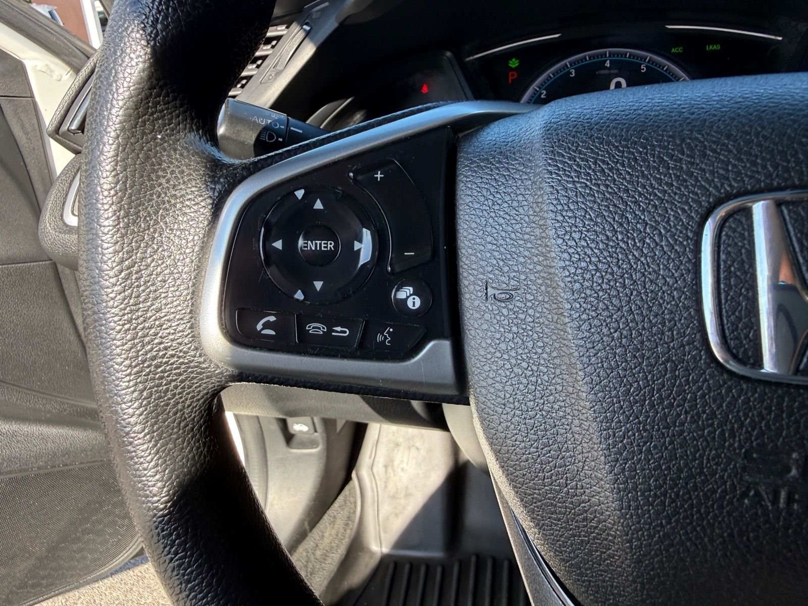 Used 2020 White Honda LX image 22