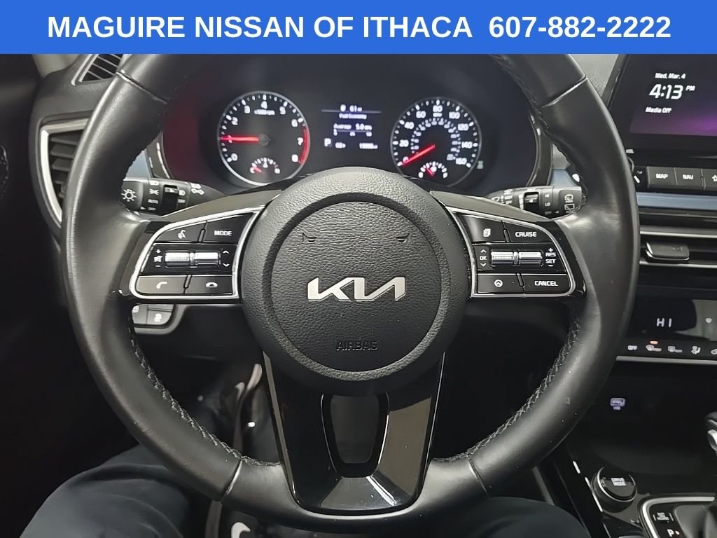 Used 2023 Black Kia S image 18