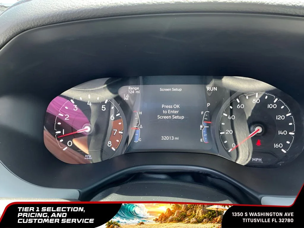 Used 2025 Silver Jeep Limited image 25