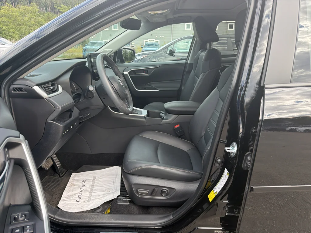 Used 2024 Midnight Black Metallic Toyota XLE Premium image 10