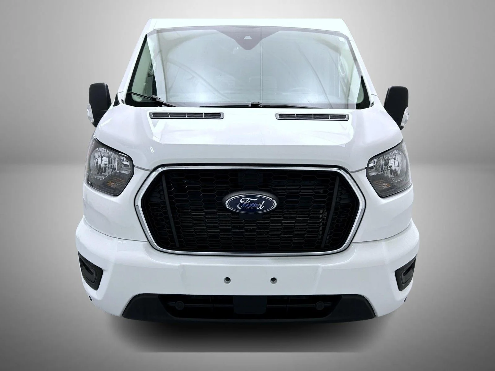 Used 2025 White Ford XLT image 2
