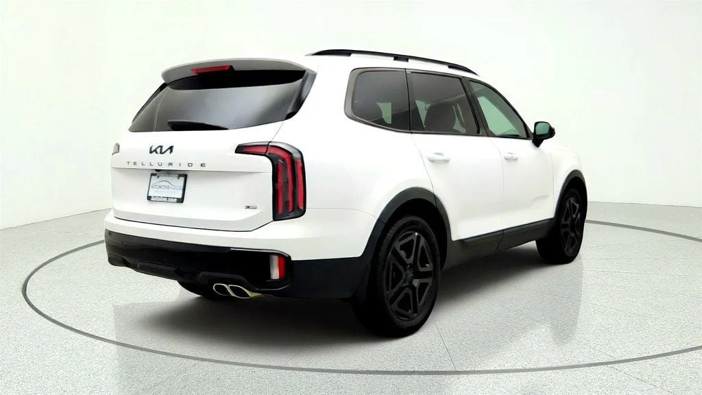 Used 2025 Glacial White Pearl Kia EX X-Line AWD image 5