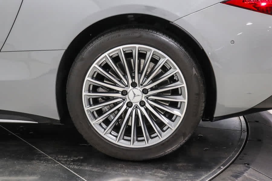 Certified Used 2023 MANUFAKTUR Alpine Grey Mercedes-Benz AMG® SL 43 image 17