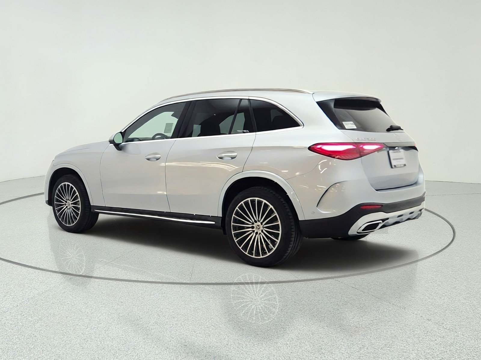 2026 Mercedes-Benz GLC Base - Photo 7