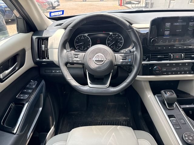 Used 2025 Gray Nissan SL image 21