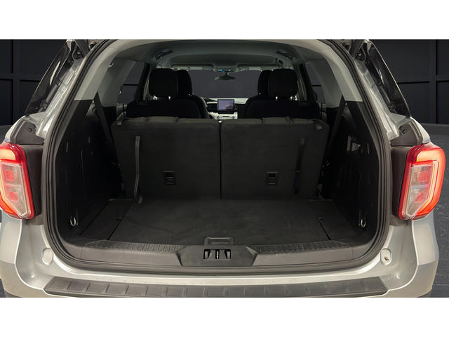 Used 2024 Iconic Silver Metallic Ford XLT image 25