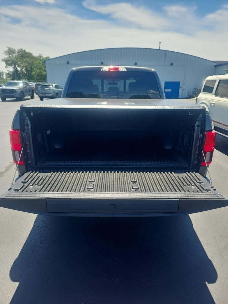 Used 2018 Magnetic Ford XLT image 5