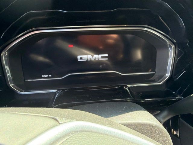 Used 2025 Sterling Metallic GMC SLT image 13