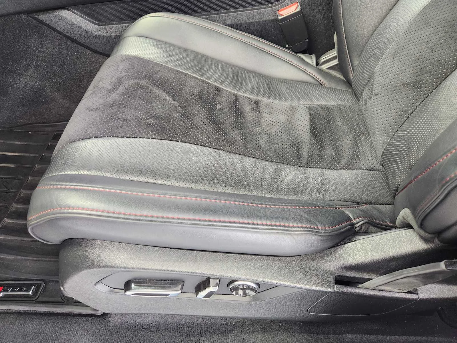 Used 2022 Liquid Carbon Metallic Acura w/A-Spec Package image 21
