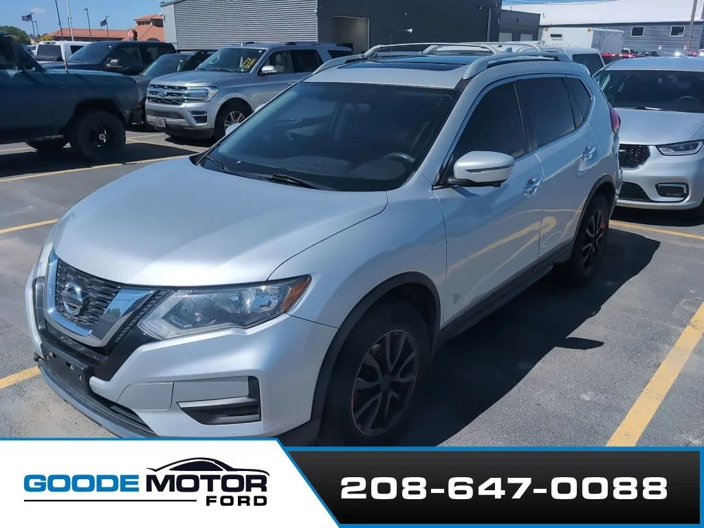 Used 2017 Nissan Rogue SV with VIN 5N1AT2MV9HC730881 for sale in Burley, ID