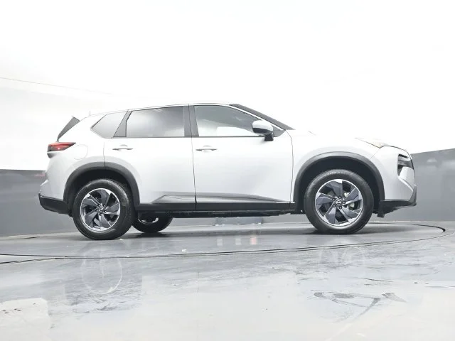 Used 2025 Brilliant Silver Metallic Nissan SV image 31