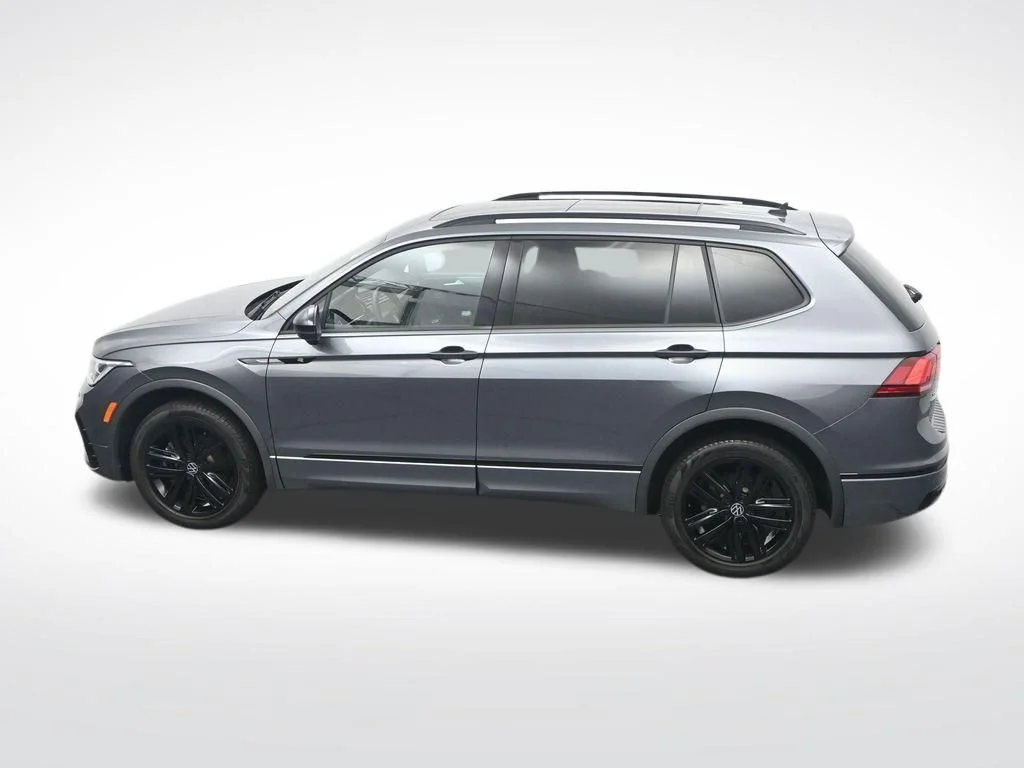 Used 2022 Gray Volkswagen 2.0T SE R-Line Black image 35