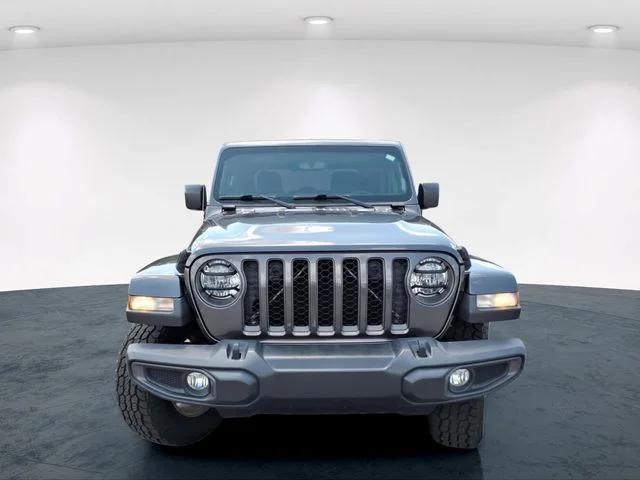 Used 2021 Gray Jeep Sport image 4