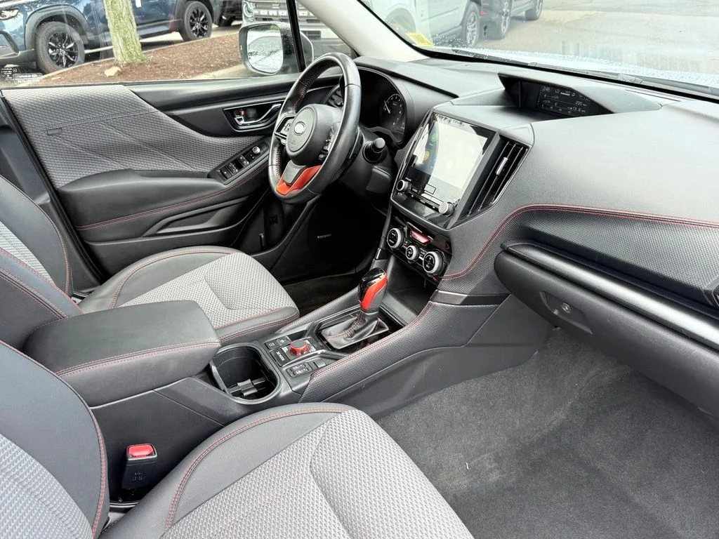 Used 2024 Silver Subaru Sport image 29