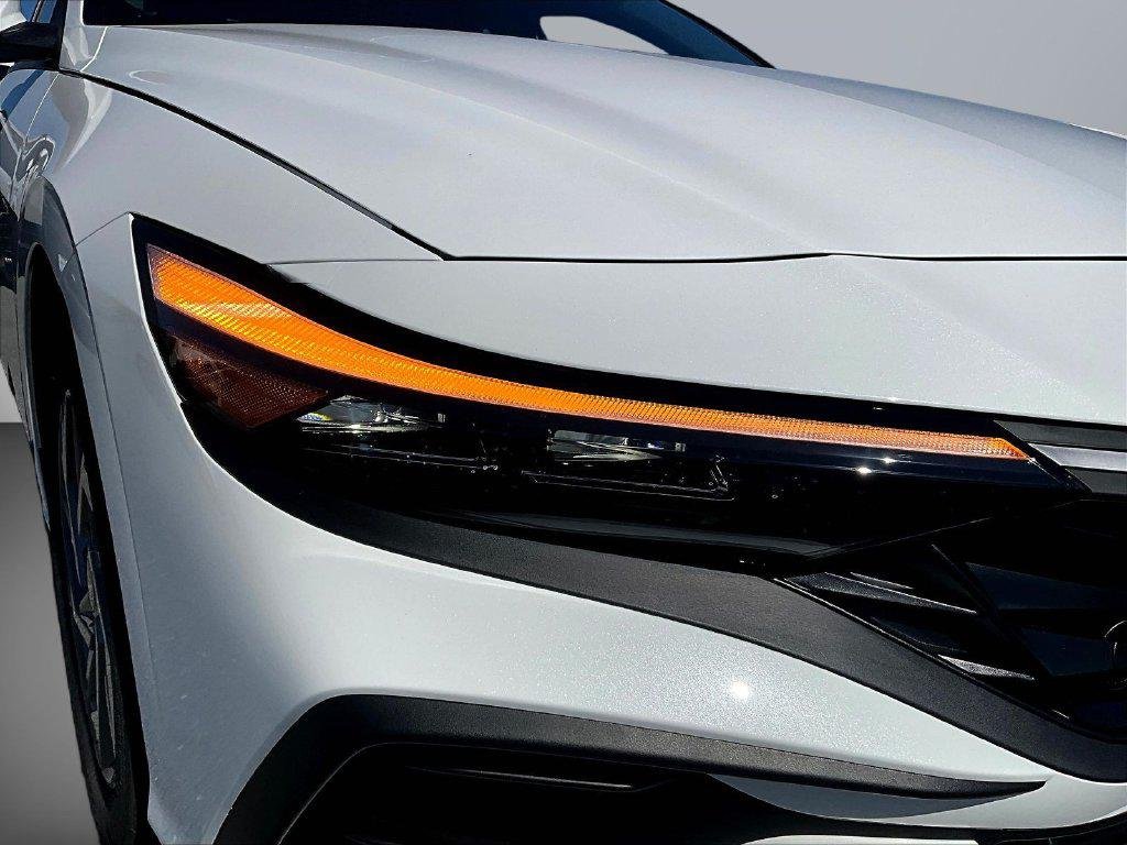 New 2026 White Hyundai Blue image 27