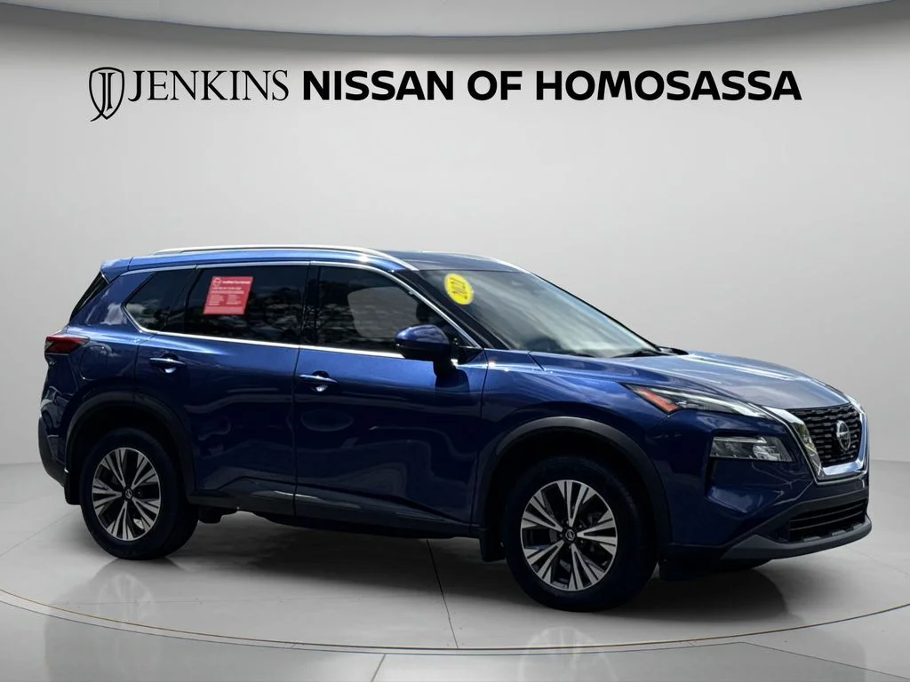 Used 2021 Blue Nissan SV image 5