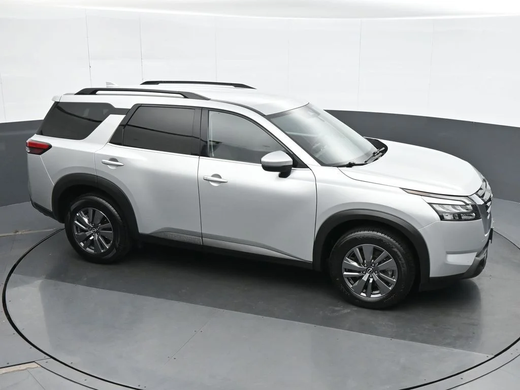 Used 2025 Silver Nissan SV image 24