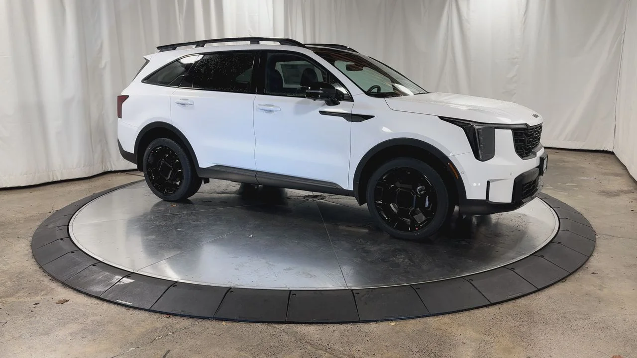 New 2026 White Pearl Kia X-Line SX Prestige image 2