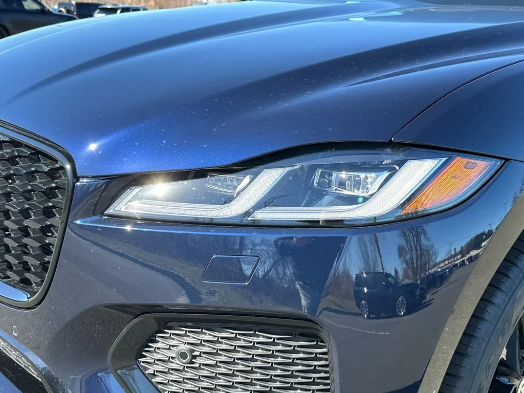Used 2026 Blue Jaguar P250 R-Dynamic S image 7