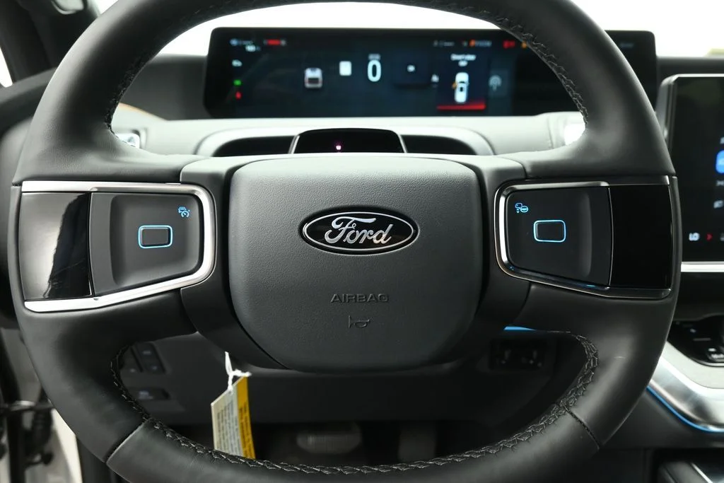 New 2026 Star White Metallic Tri-Coat Ford Tremor image 12