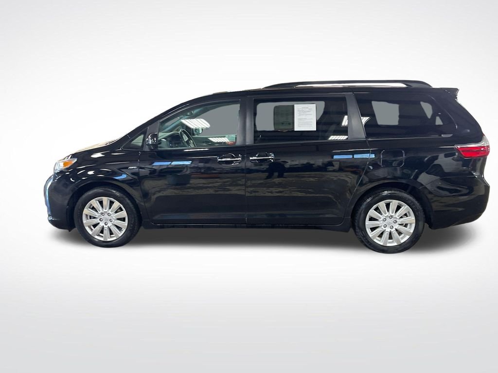 Certified Used 2017 Black Toyota XLE Premium image 2