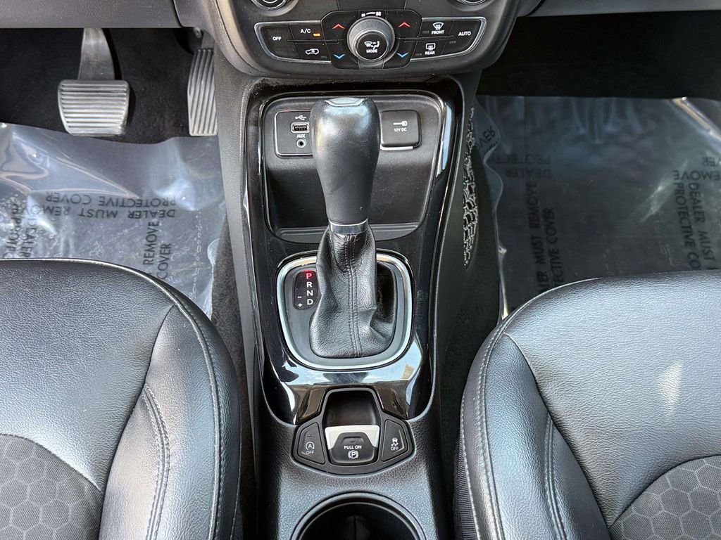 Used 2018 Black Jeep Latitude image 21