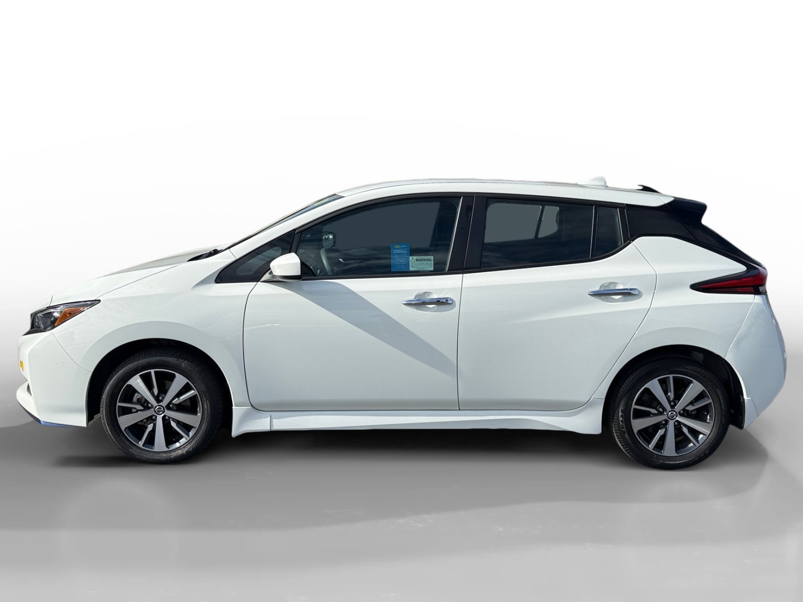 Used 2022 Glacier White Nissan S Plus image 2