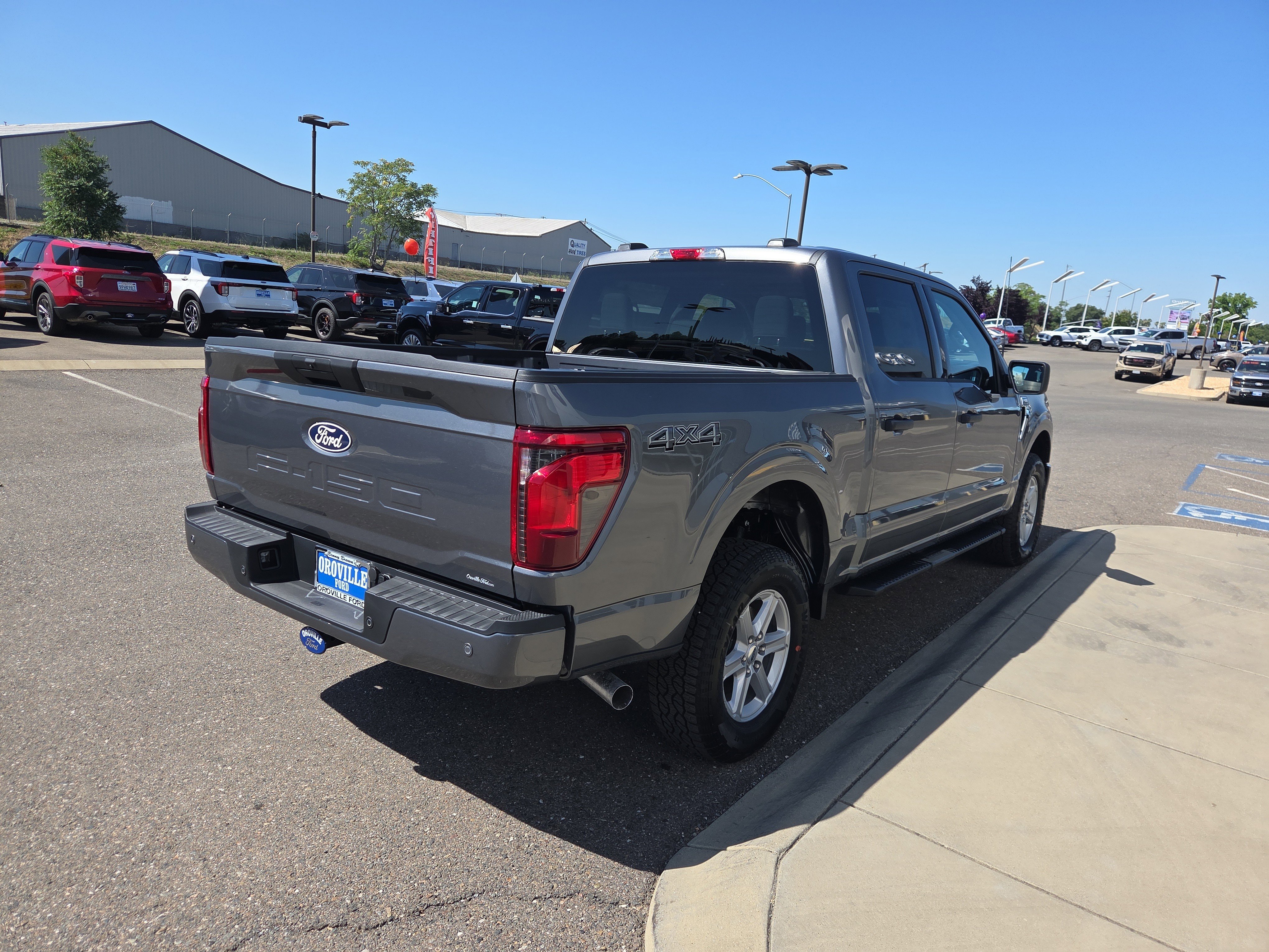 New 2026 Carbonized Gray Metallic Ford XLT image 5