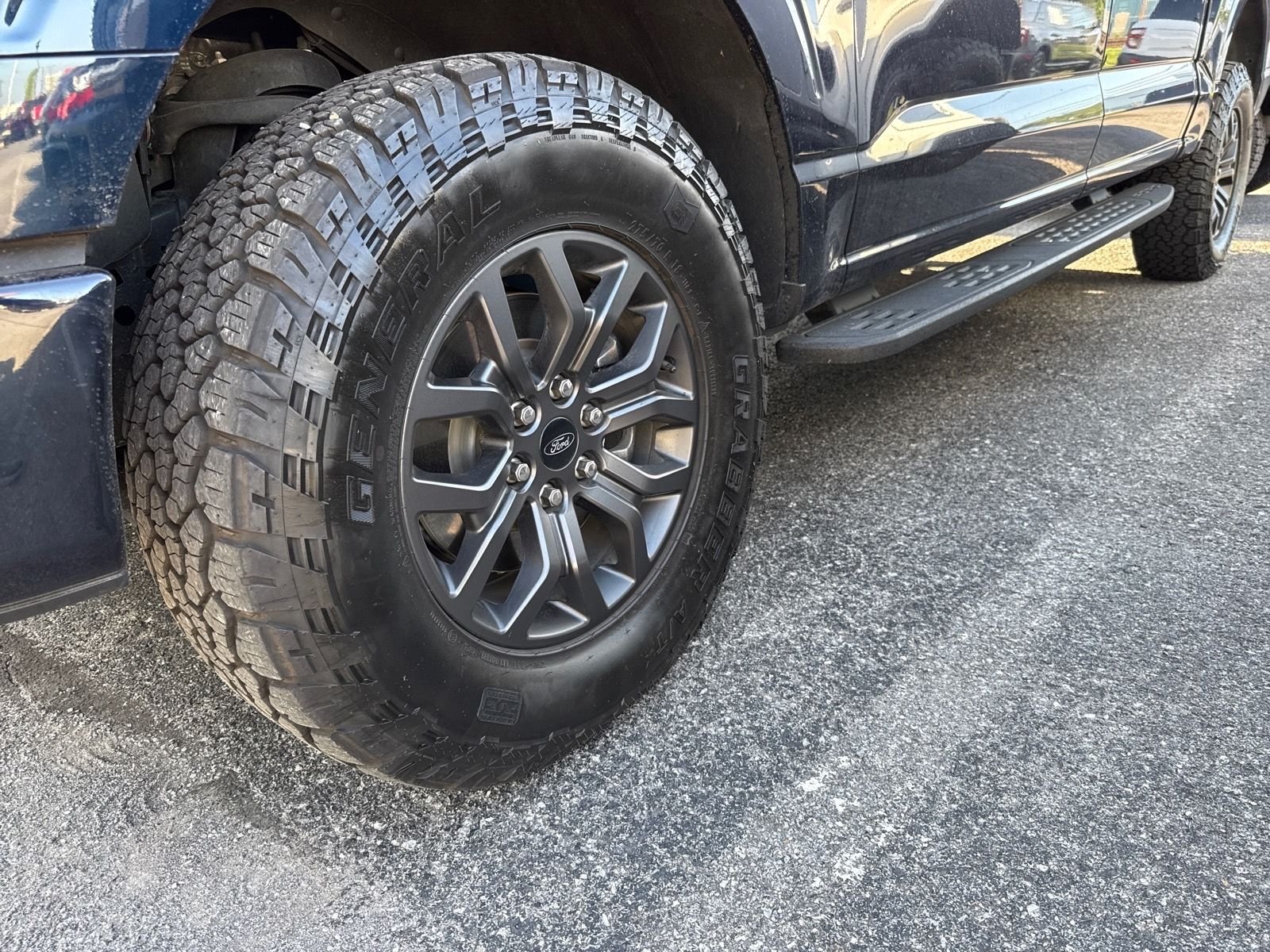 Used 2025 Blue Metallic Ford Tremor image 7