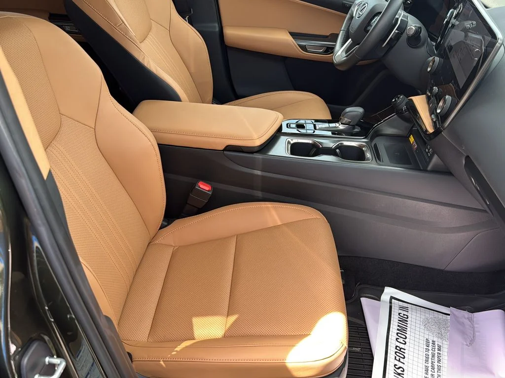 Used 2023 Green Lexus 350 Premium image 9