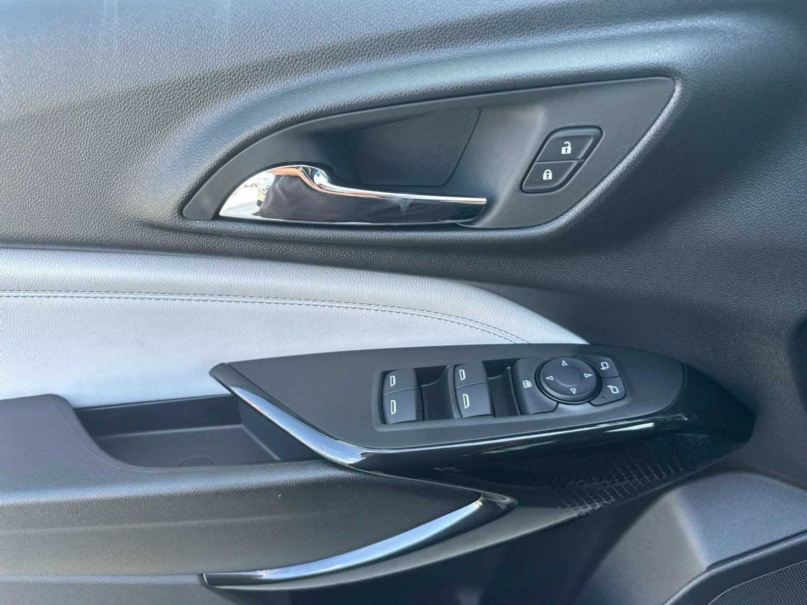 2026 Chevrolet Trax LT - Photo 11