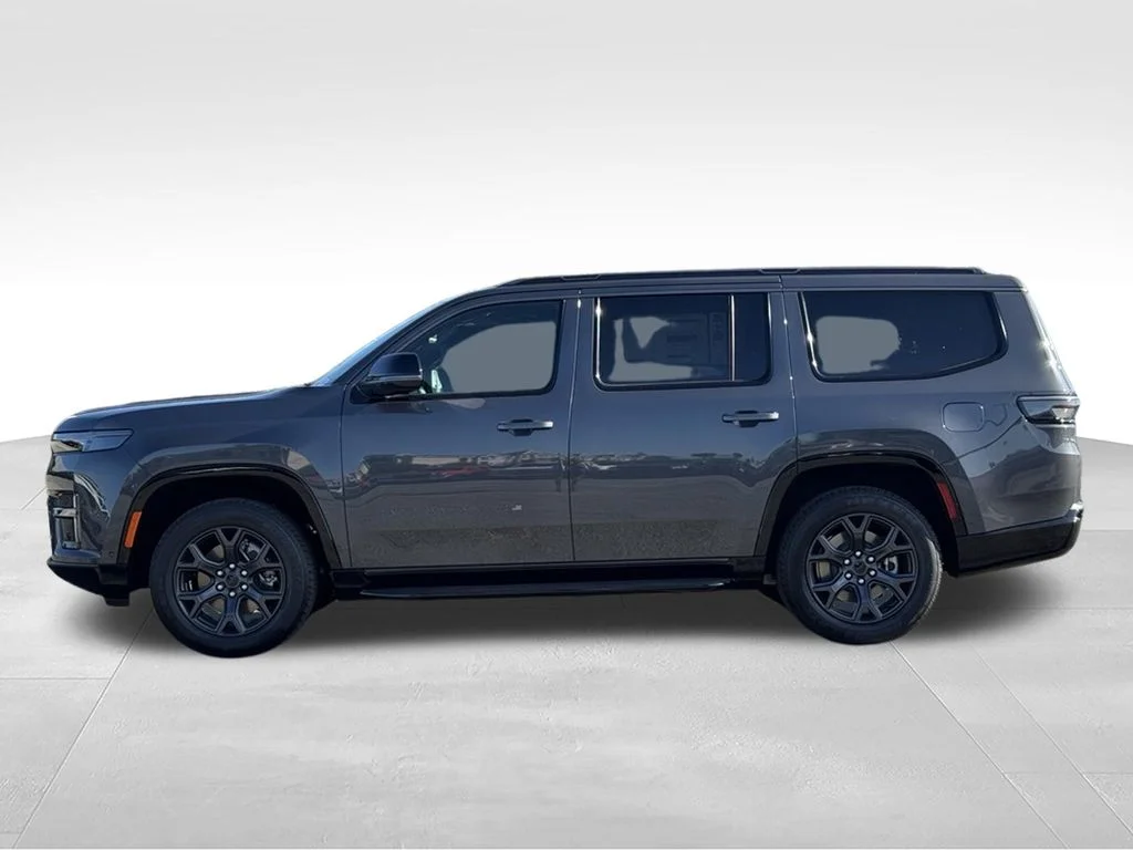 New 2026 Baltic-Gray Metallic Clear-Coat Exterior Paint Jeep Limited Altitude image 12