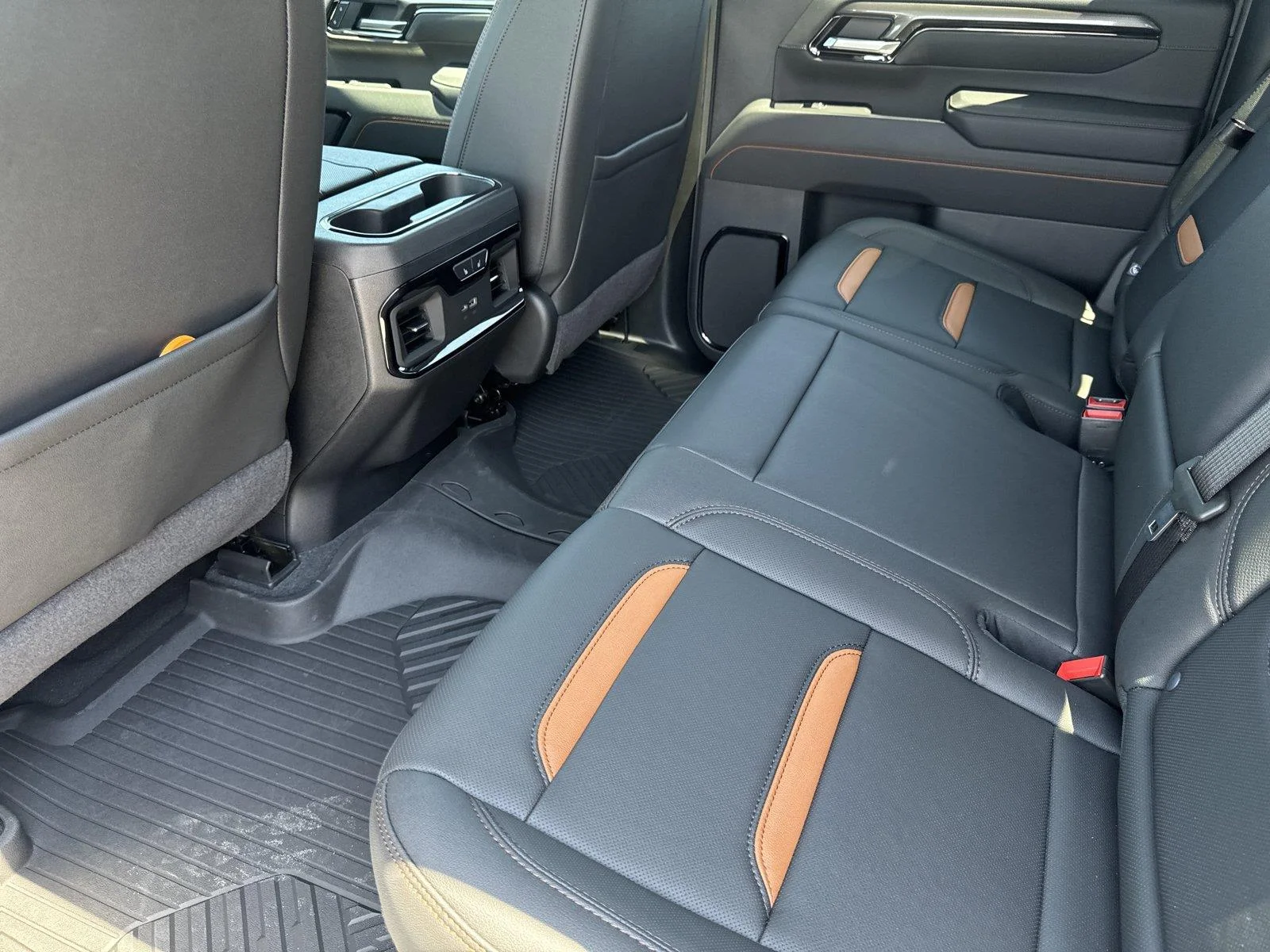 New 2026 Sterling Metallic GMC AT4 image 32