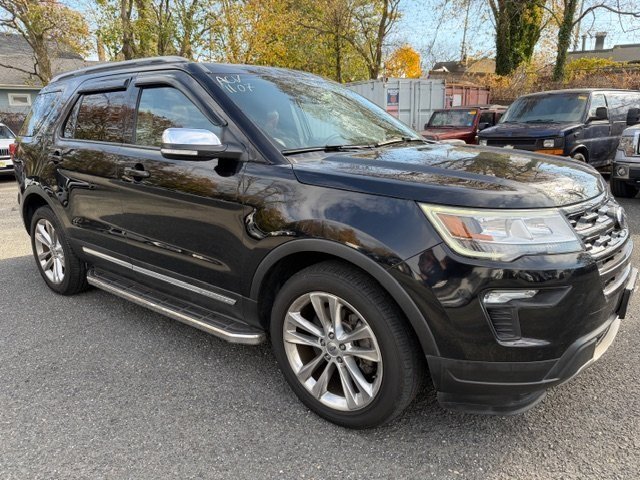 2019 Ford Explorer XLT photo 4