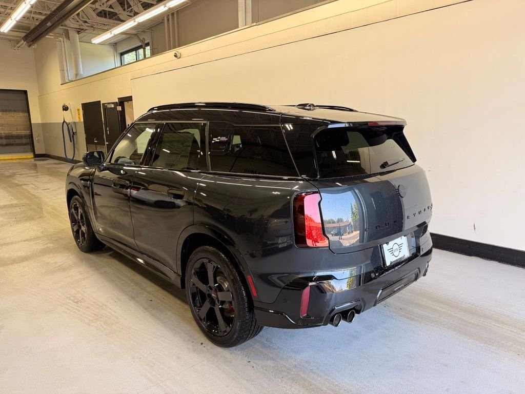 New 2027 Legend Grey Metallic MINI  image 3