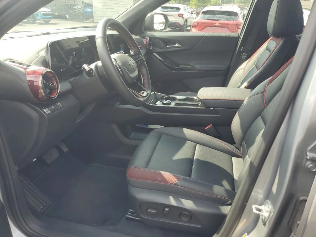 Used 2025 Gray Chevrolet RS image 12