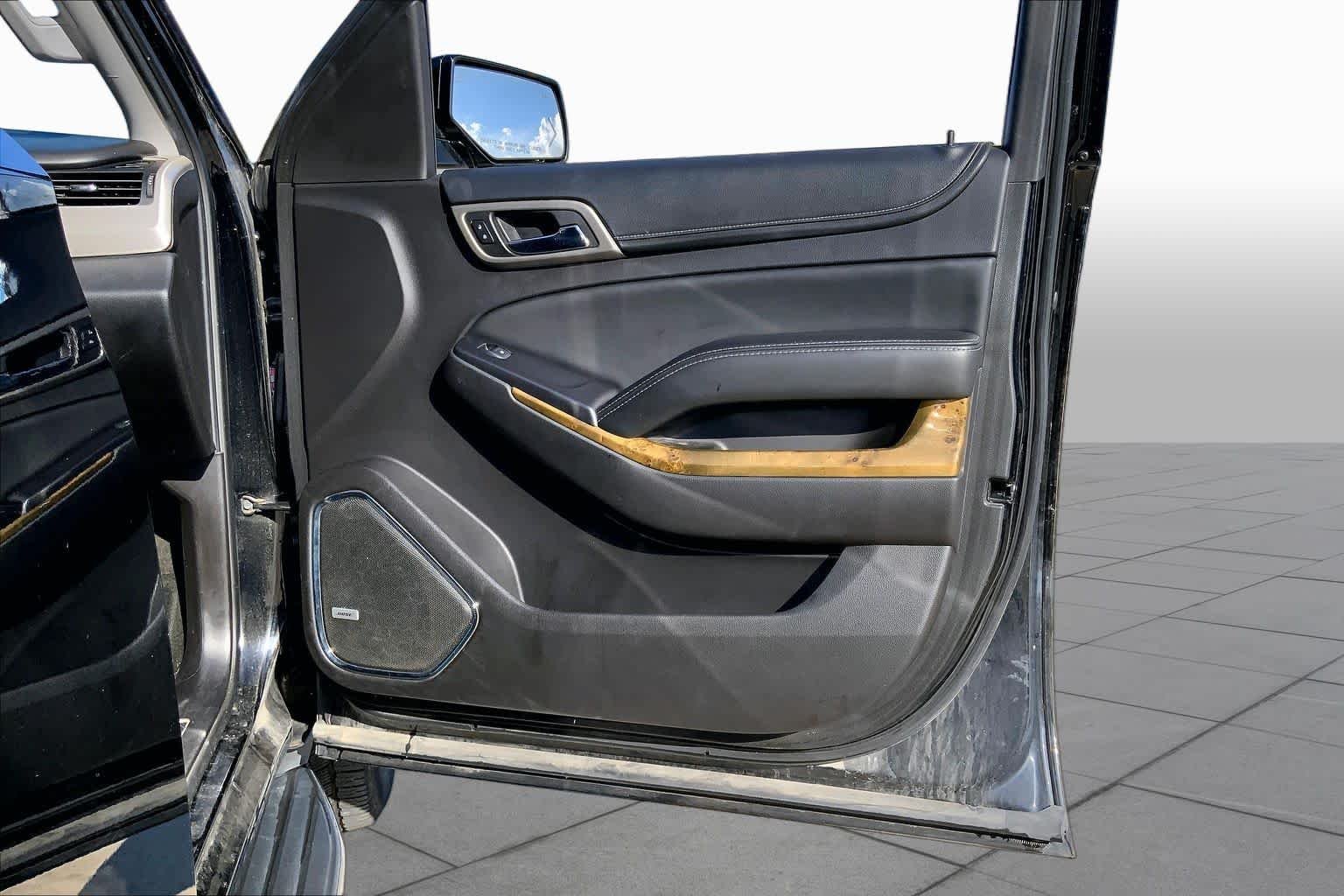 Used 2016 Onyx Black GMC Denali image 23