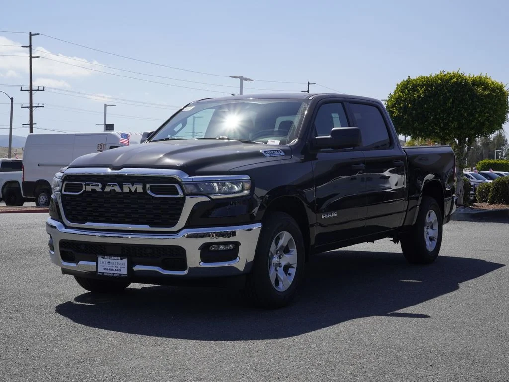 New 2026 Diamond Black Crystal Pearl-Coat Exterior Paint RAM Big Horn/Lone Star image 8