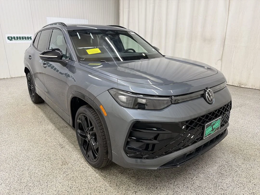 New 2026 Platinum Gray Metallic Volkswagen SE R-Line Black image 1