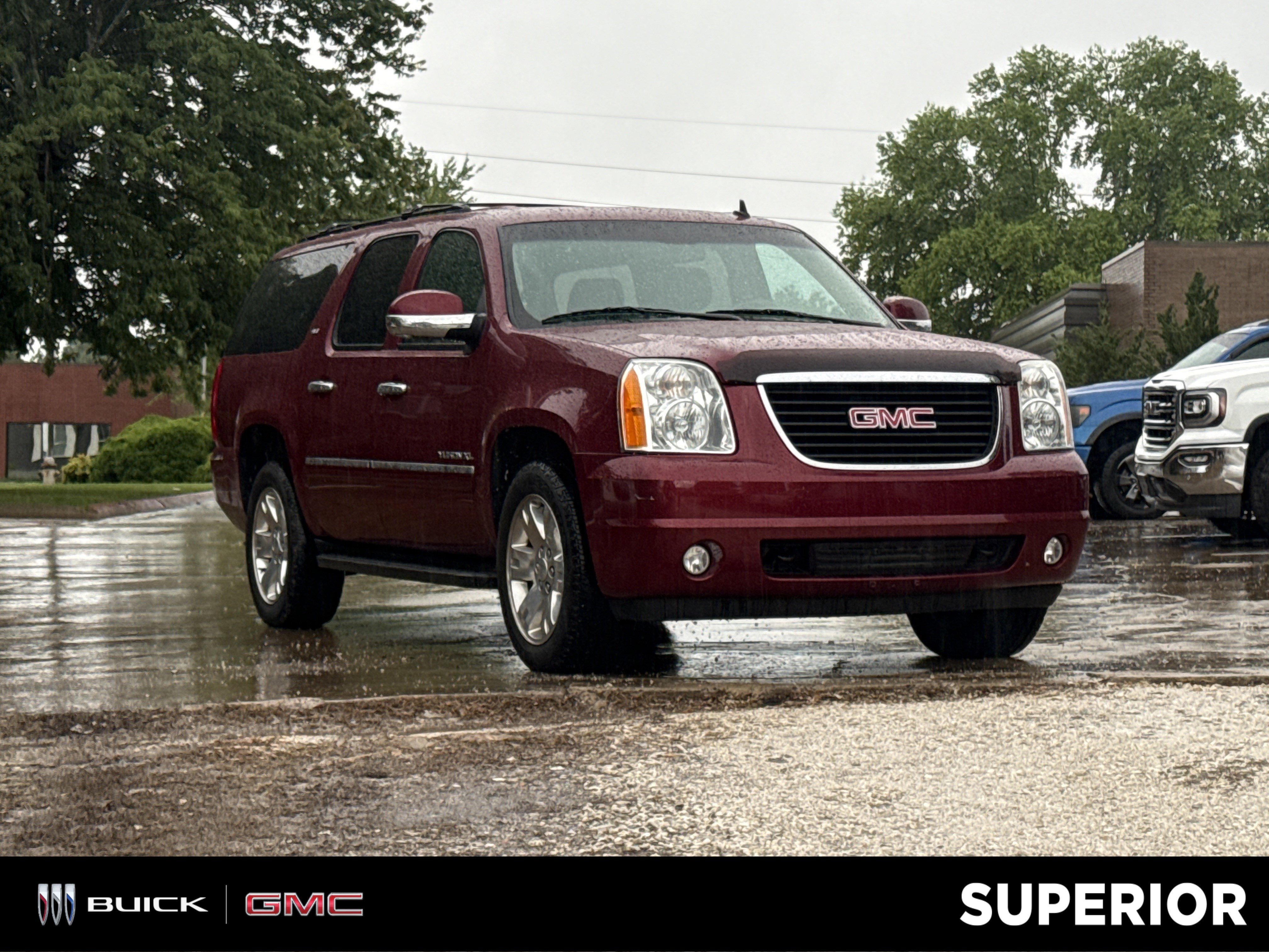 2011 GMC Yukon 4WD 1/2 Ton SLT (4SA)'s photo